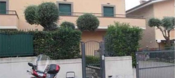 Casa de 4 divisões em Rome, Italy N.º 299893 3