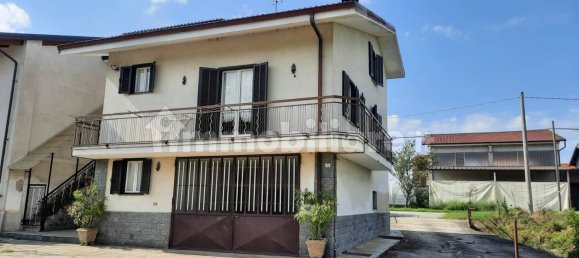 3 bedrooms House in Peveragno, Italy No. 213924 11