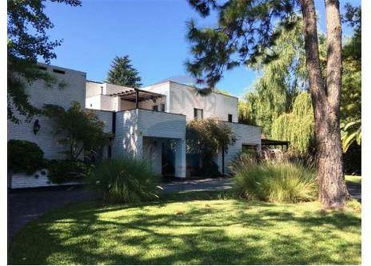 4 bedrooms House in Pilar, Argentina No. 59226