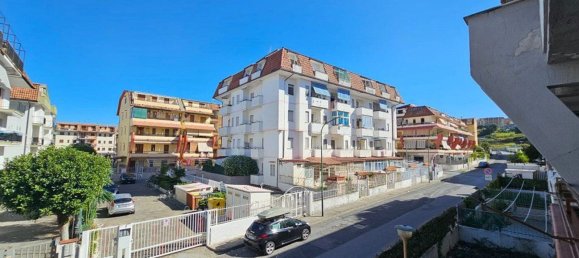 Apartamento de 2 dormitorios en Scalea, Italy No. 352341 19