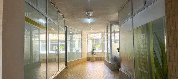 45m² Commercial property in Viana do Castelo, Portugal No. 90723 18