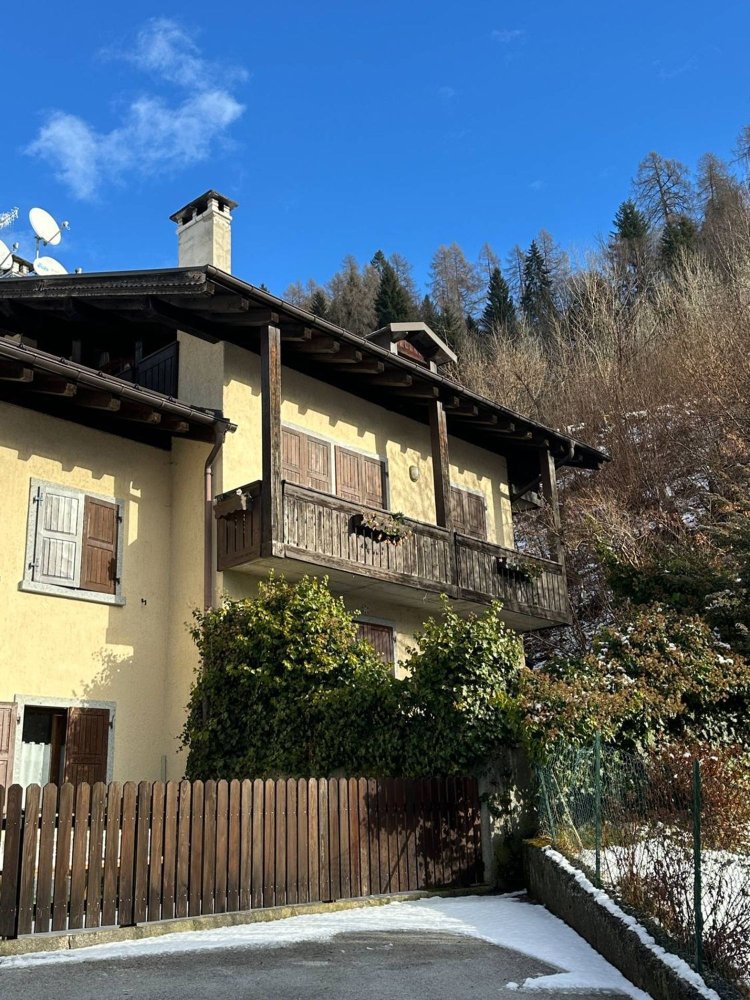 3-salle Penthouse à Giustino, Italy No. 114508