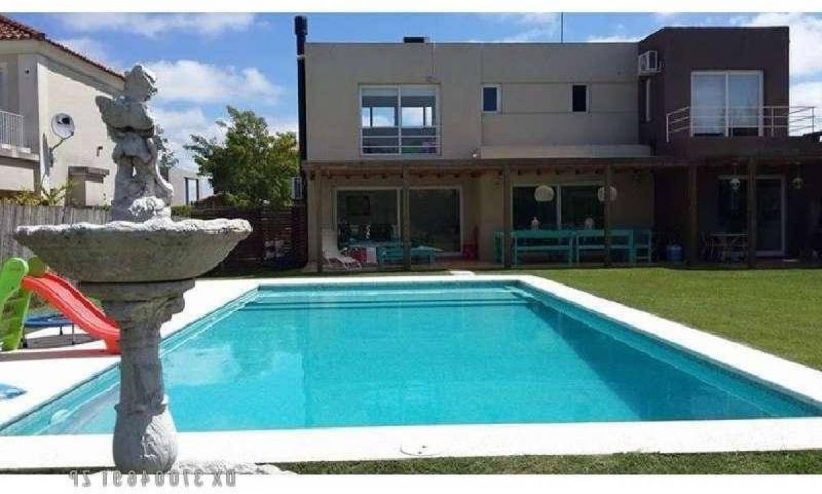 3 bedrooms House in Tigre, Argentina No. 1310