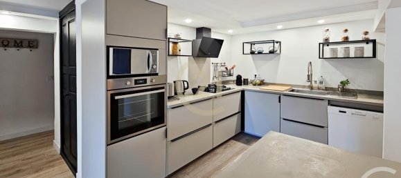 4 bedrooms Villa in Patrimonio, France No. 231175 2