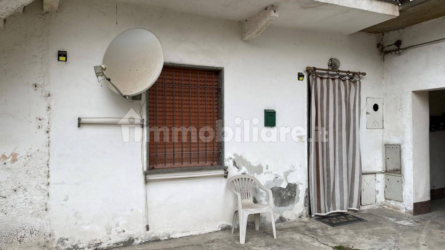 2 bedrooms Apartment in Besnate, Italy No. 282600