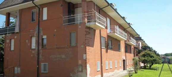 Apartamento de 2 habitaciónes en Rondissone, Italy No. 197937 10