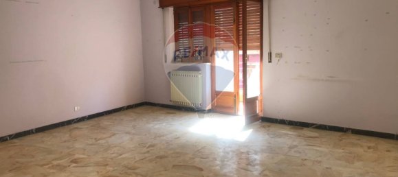 3 rooms Apartment in Adrano, Italy No. 115401 10