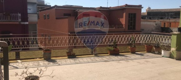 3 rooms Apartment in Adrano, Italy No. 115401 3