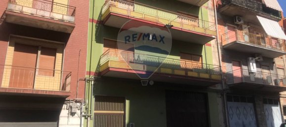 3 rooms Apartment in Adrano, Italy No. 115401 25