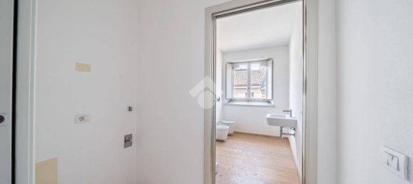 1 bedroom Apartment in Reggio Emilia, Italy No. 259228 8