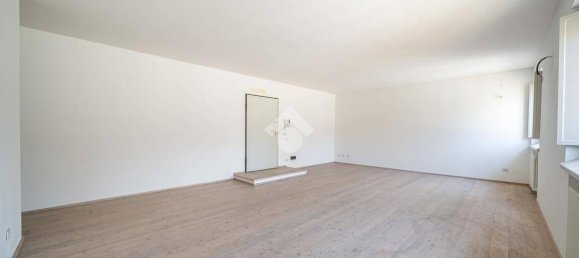 1 bedroom Apartment in Reggio Emilia, Italy No. 259228 3