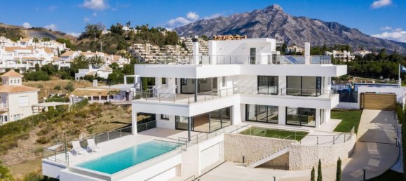 Villa de 4 dormitorios en Nueva Andalucía, Spain No. 2897 30