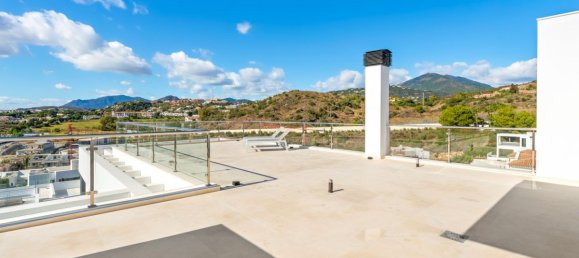 Villa de 4 dormitorios en Nueva Andalucía, Spain No. 2897 26