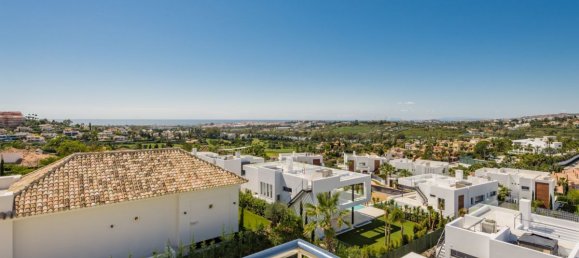 Villa de 4 dormitorios en Nueva Andalucía, Spain No. 2897 6