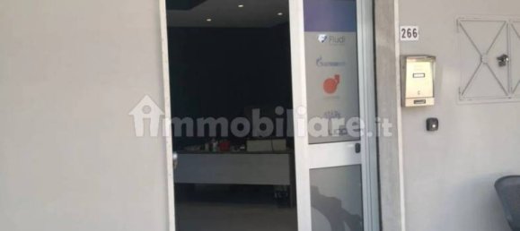 3-salle Propriété commerciale à San Giovanni Teatino, Italy No. 96302 2