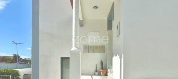 13 bedrooms House in Cascais, Portugal No. 120566 3