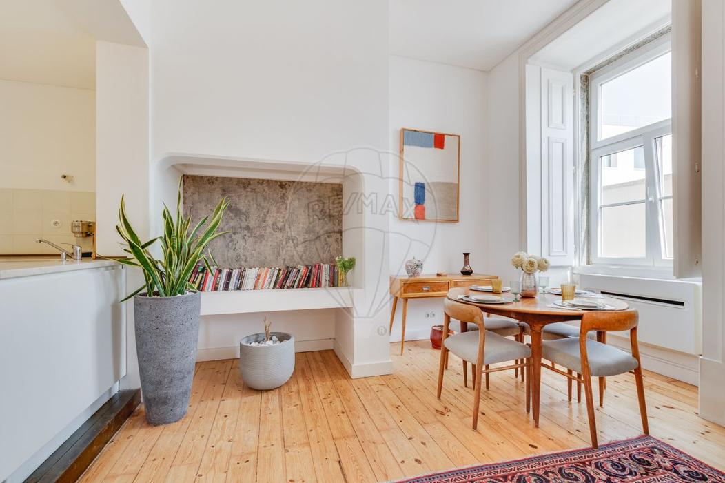 Квартира с 2 спальнями в Лиссабон, Португалия № 276424