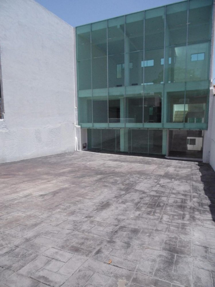 406m² Building in Morelos, Mexico No. 200388