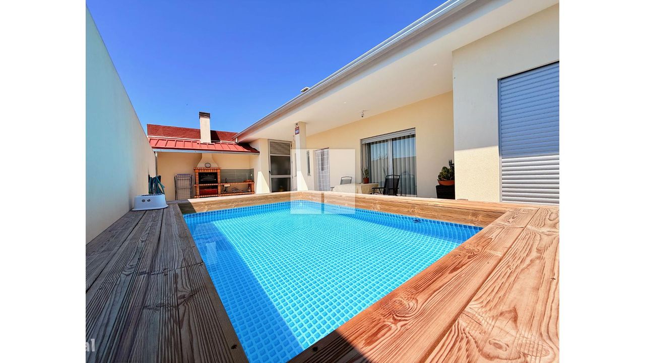 3 bedrooms House in Lavos, Portugal No. 242801