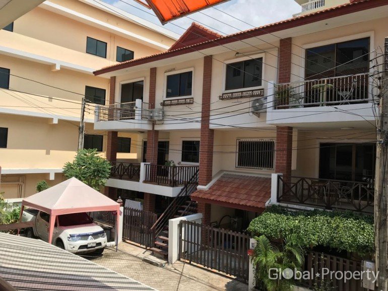 300m² Commercial property in Pattaya, Thailand No. 19879