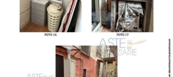 3 rooms Apartment in Naples, Italy No. 12904 8