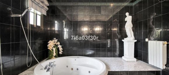 5 bedrooms House in Marbella, Spain No. 115011 28