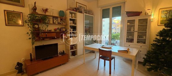 5 rooms Apartment in Naples, Italy No. 232291 10