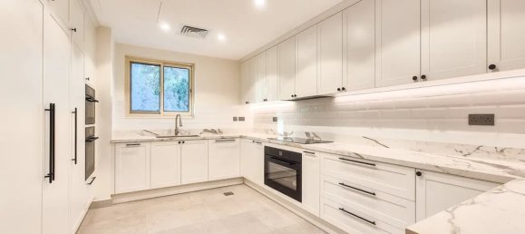 Villa de 4 dormitorios en Jumeirah Islands, UAE No. 120949 5