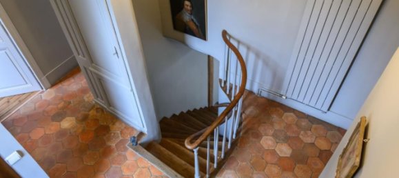 4 bedrooms House in Chartres, France No. 95160 16