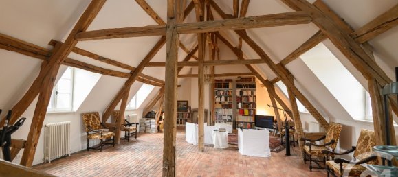 4 bedrooms House in Chartres, France No. 95160 3