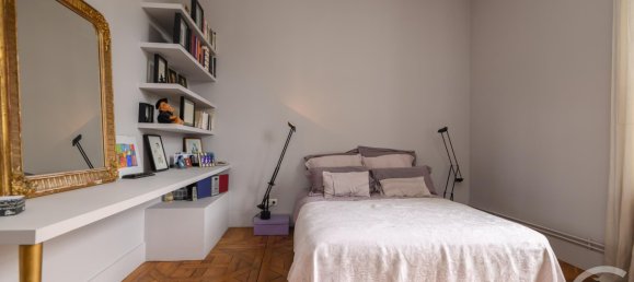 4 bedrooms House in Chartres, France No. 95160 24