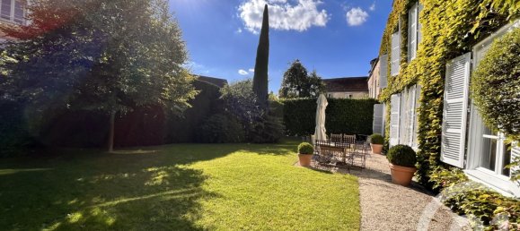 4 bedrooms House in Chartres, France No. 95160 5