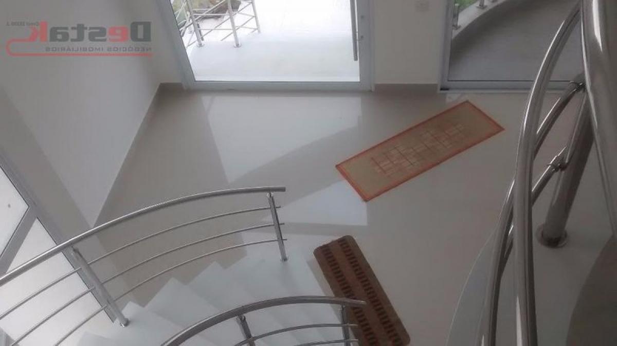 Casa de 4 dormitorios en Sao Paulo, Brazil No. 517035