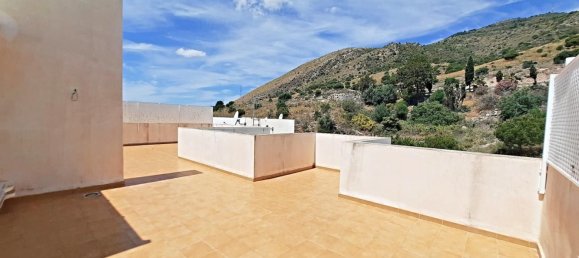 2 bedrooms Penthouse in Benalmadena, Spain No. 139652 5