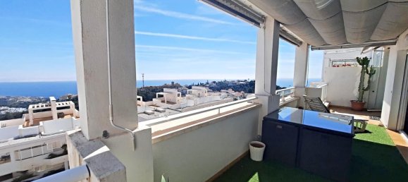 2 bedrooms Penthouse in Benalmadena, Spain No. 139652 2