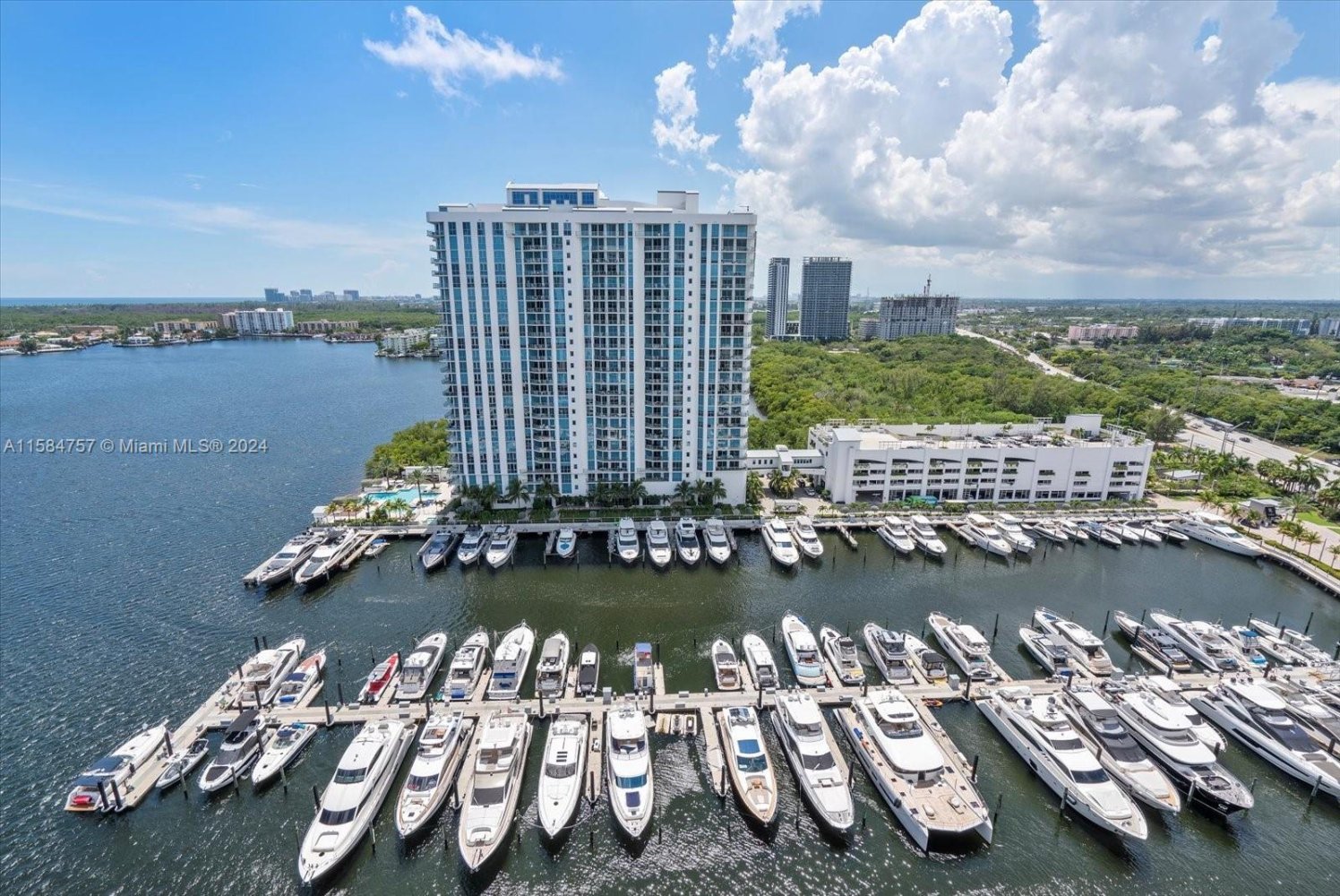 hotel en venta en Miami, Miami-Dade, Florida, USA № 613757