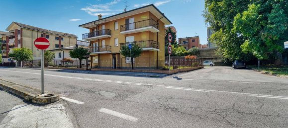 2 rooms Apartment in Lodi, Italy No. 298869 18
