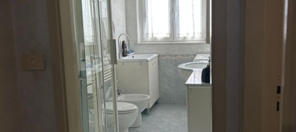 5 rooms Apartment in Turin, Italy No. 291958 9