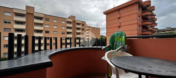 4-salle Appartement à Bussero, Italy No. 339056 9