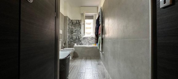 4-salle Appartement à Bussero, Italy No. 339056 19