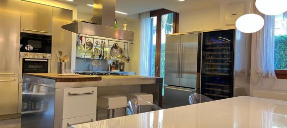 Квартира с 5 комнатами в Бьяссоно, Италия № 25944 10