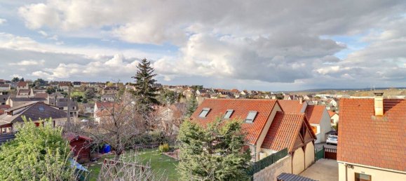 Studio in Ecquevilly, France No. 125913 12