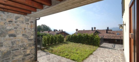 Квартира с 3 комнатами в Серина, Италия № 37243 14