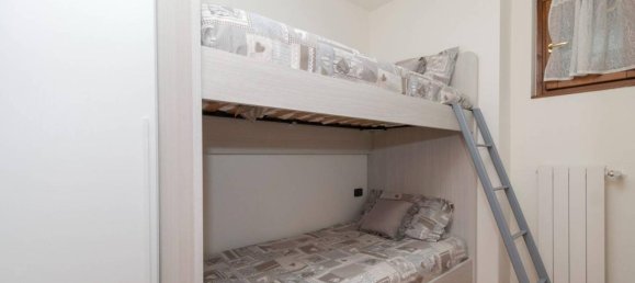 Квартира с 3 комнатами в Серина, Италия № 37243 9