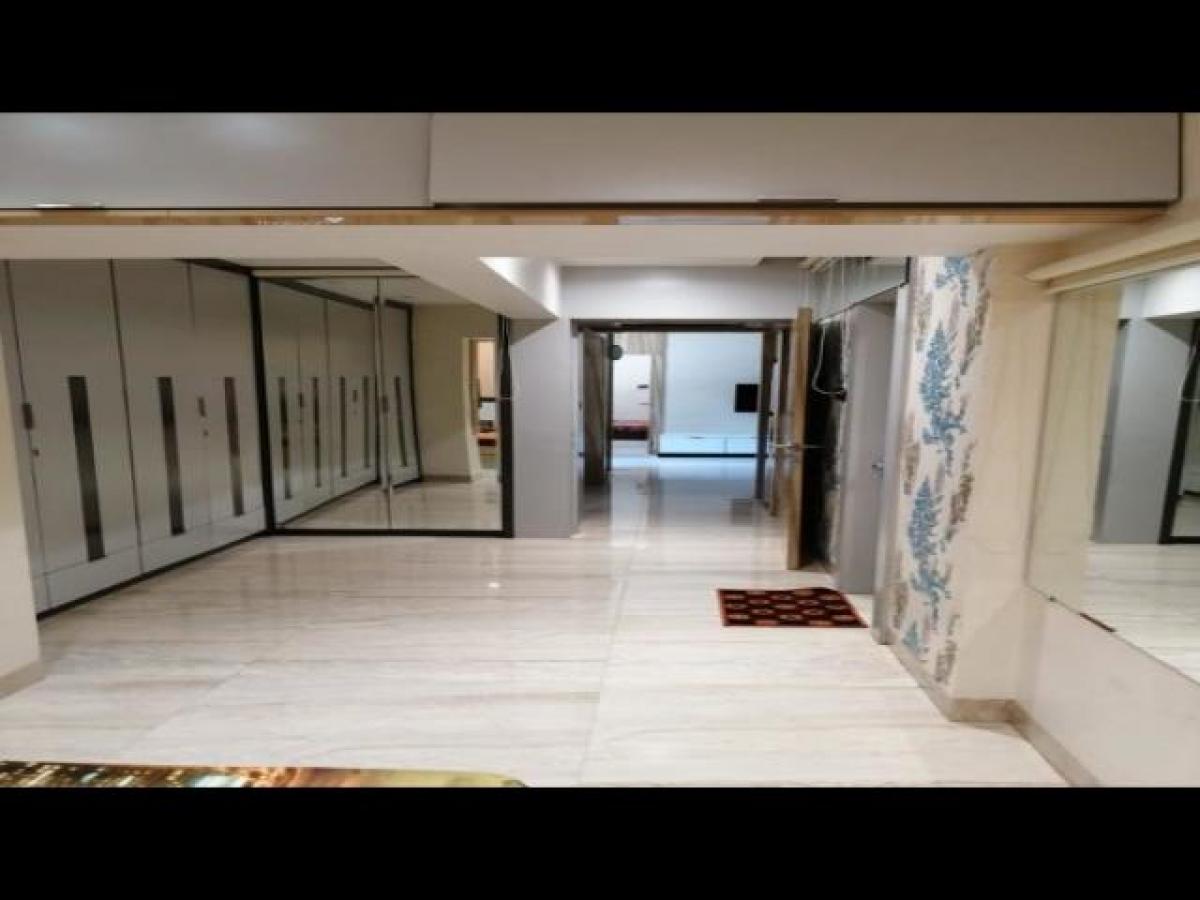 Casa de 3 dormitorios en Mumbai, India No. 10672