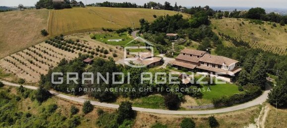 5 rooms Building in Fidenza, Italy No. 309192 4