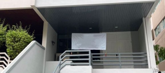 4 bedrooms House in Watthana, Thailand No. 4585 12