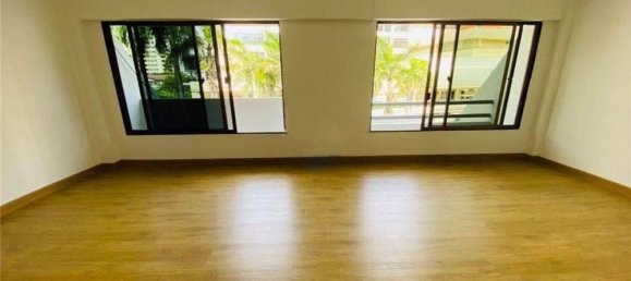 4 bedrooms House in Watthana, Thailand No. 4585 6