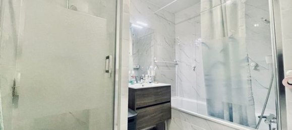 3 chambres Appartement à Le Blanc-Mesnil, France No. 314353 7