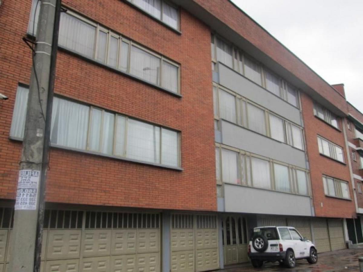 3 bedrooms House in Bogota, Colombia No. 11678